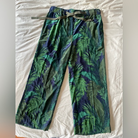 Moncler Silk Pants size 44 Leafy Green Print NWOT - Picture 1 of 14